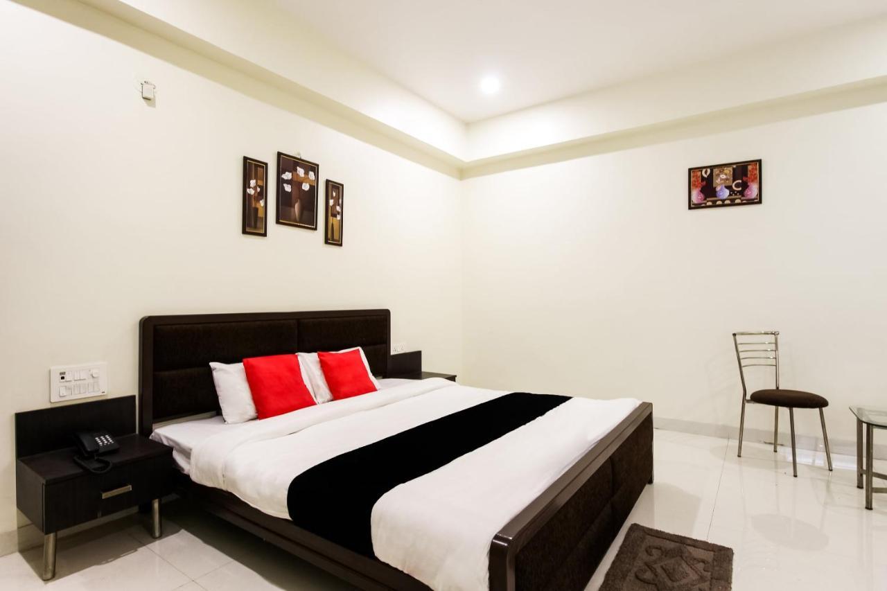 Capital O70964 Hotel D Mercy Nagpur Exteriör bild